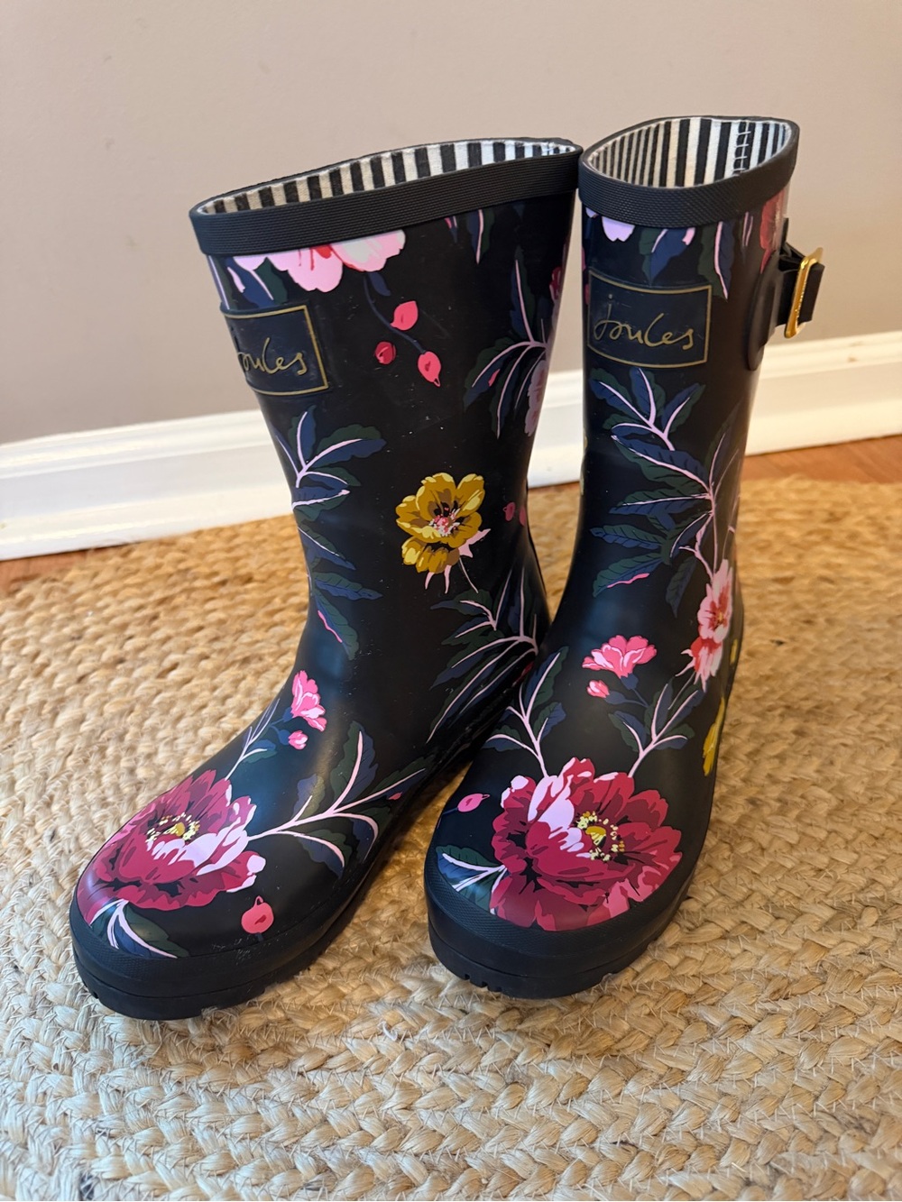 Joules Black Floral Print Mid-Height Rain Boots Size US 7 / EU 38